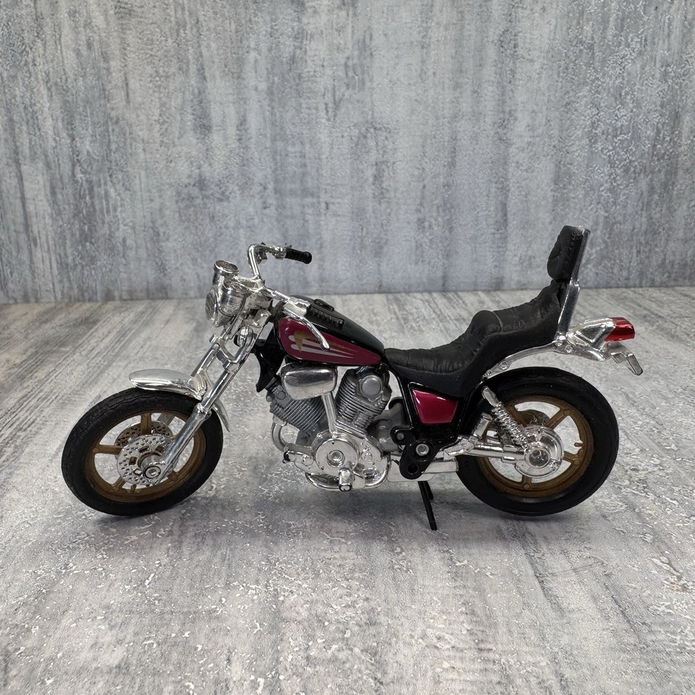 Special Edition Maisto Chopper Diecast Motorcycle 1:18 Scale